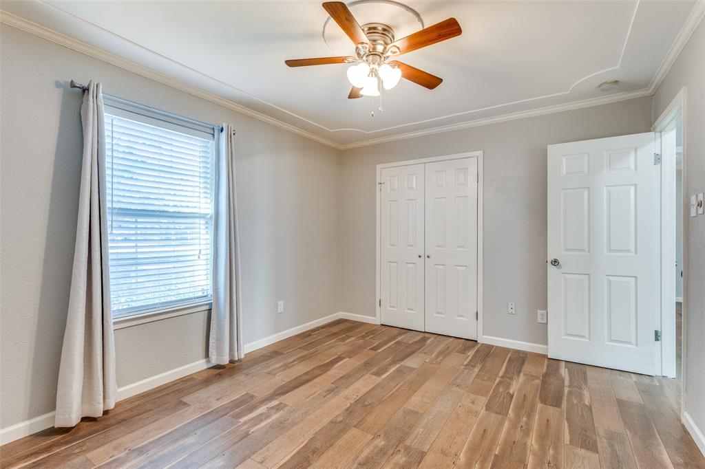 16 Spring Oaks Road