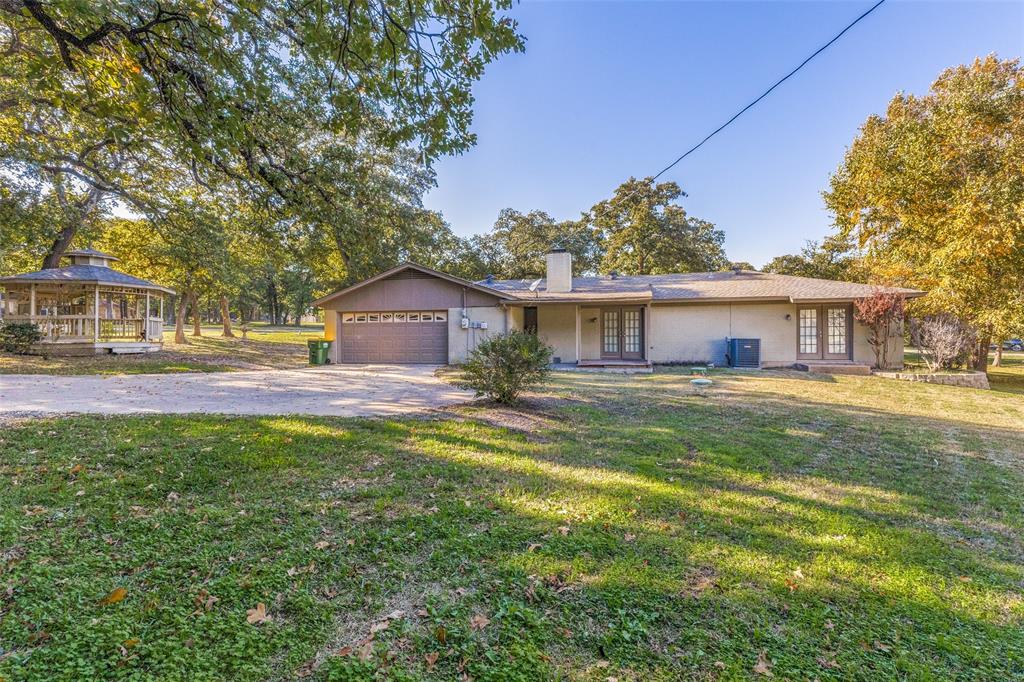 16 Spring Oaks Road