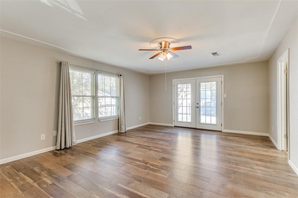 16 Spring Oaks Road