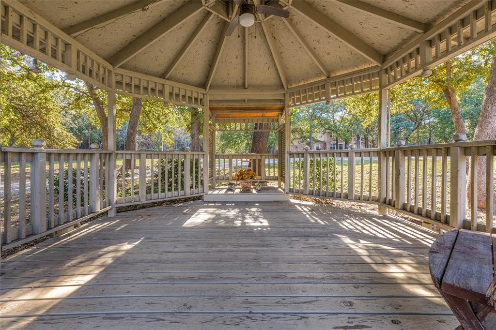 16 Spring Oaks Road