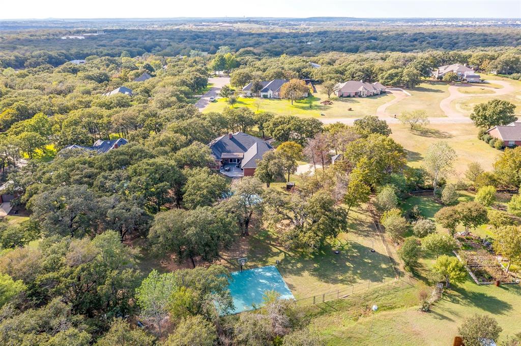 2801 Bent Oaks Drive