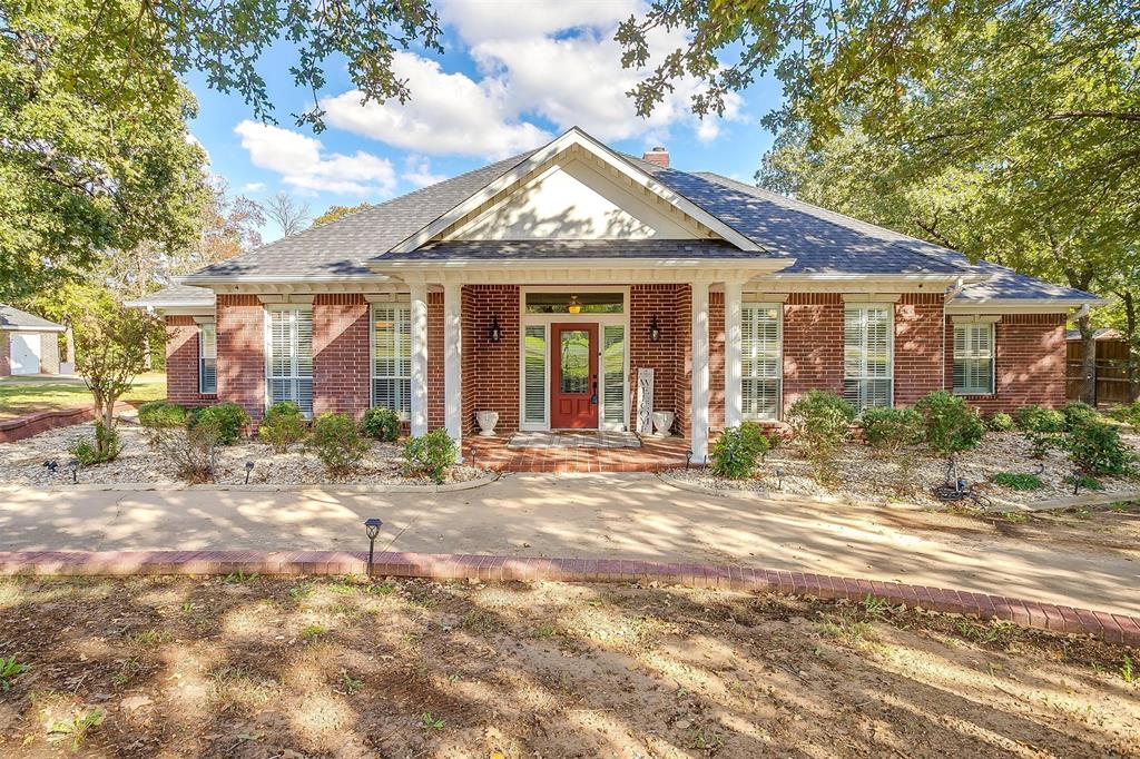 2801 Bent Oaks Drive