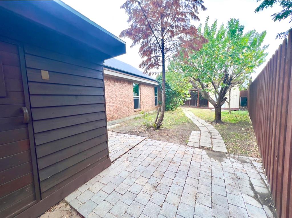 4916 Golfside Drive