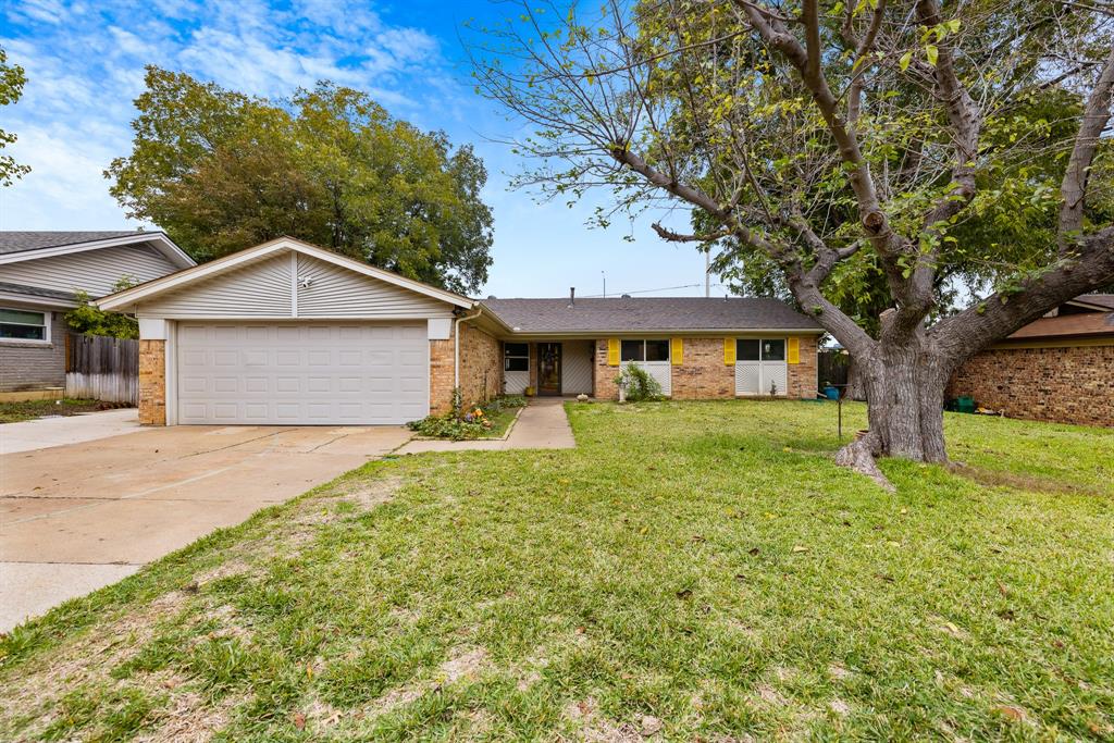 7121 Corona Drive
