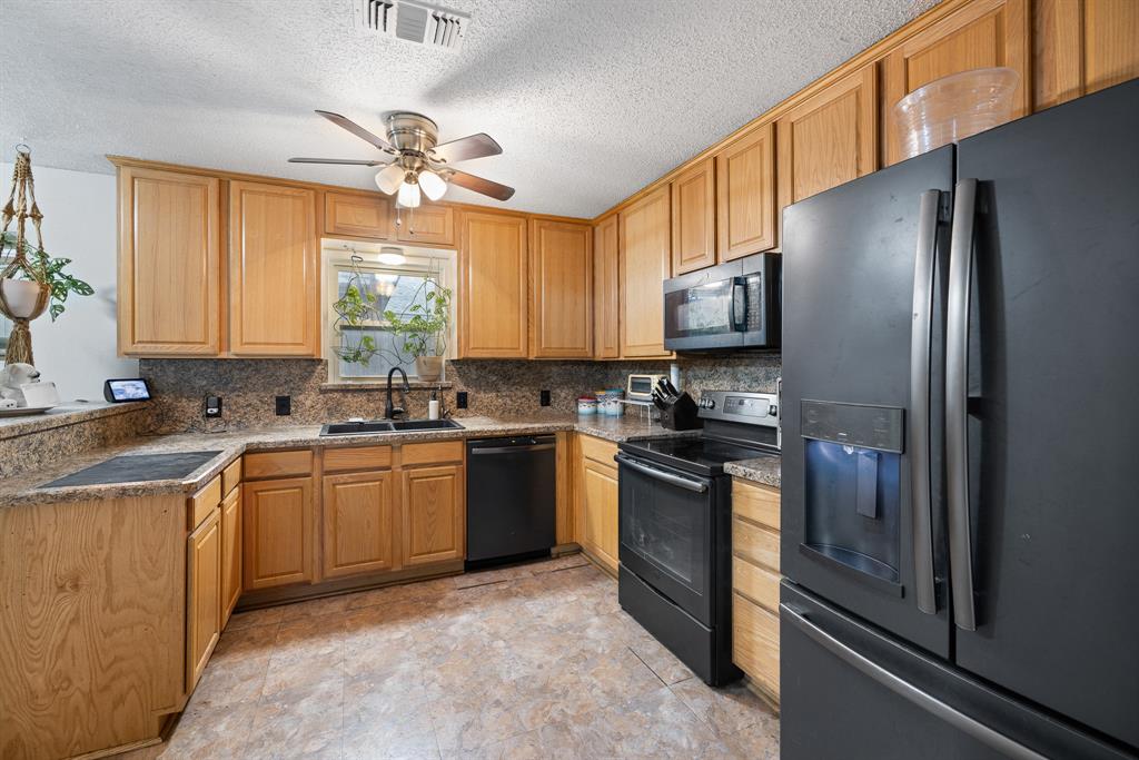 7121 Corona Drive