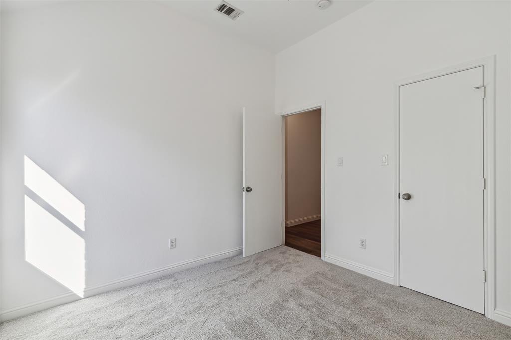 12217 Canoe Road