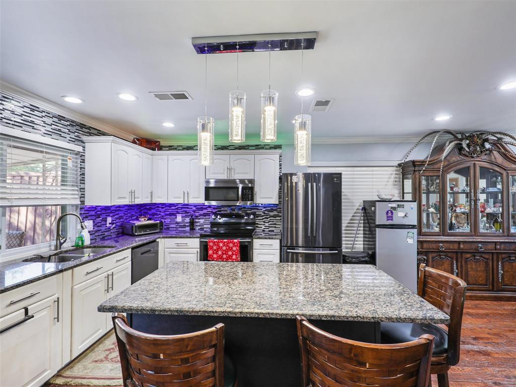 3516 Shorecrest Drive