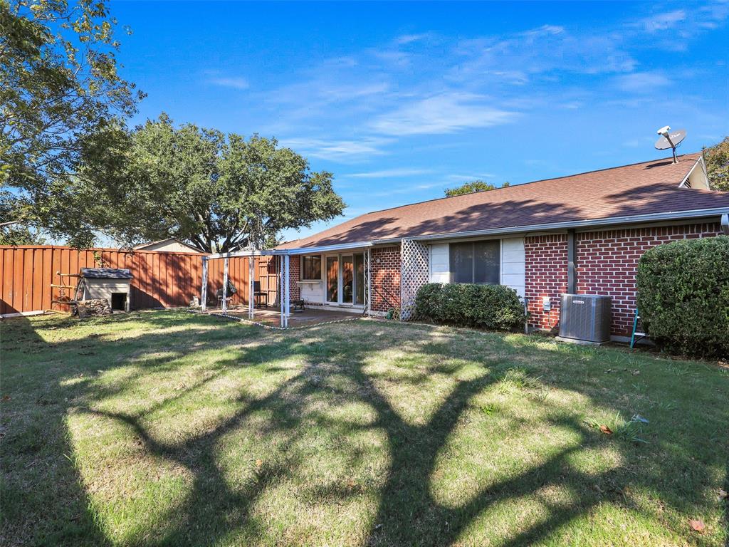 3516 Shorecrest Drive
