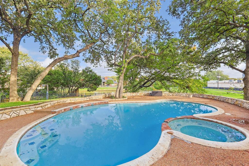 2331 Table Rock Court