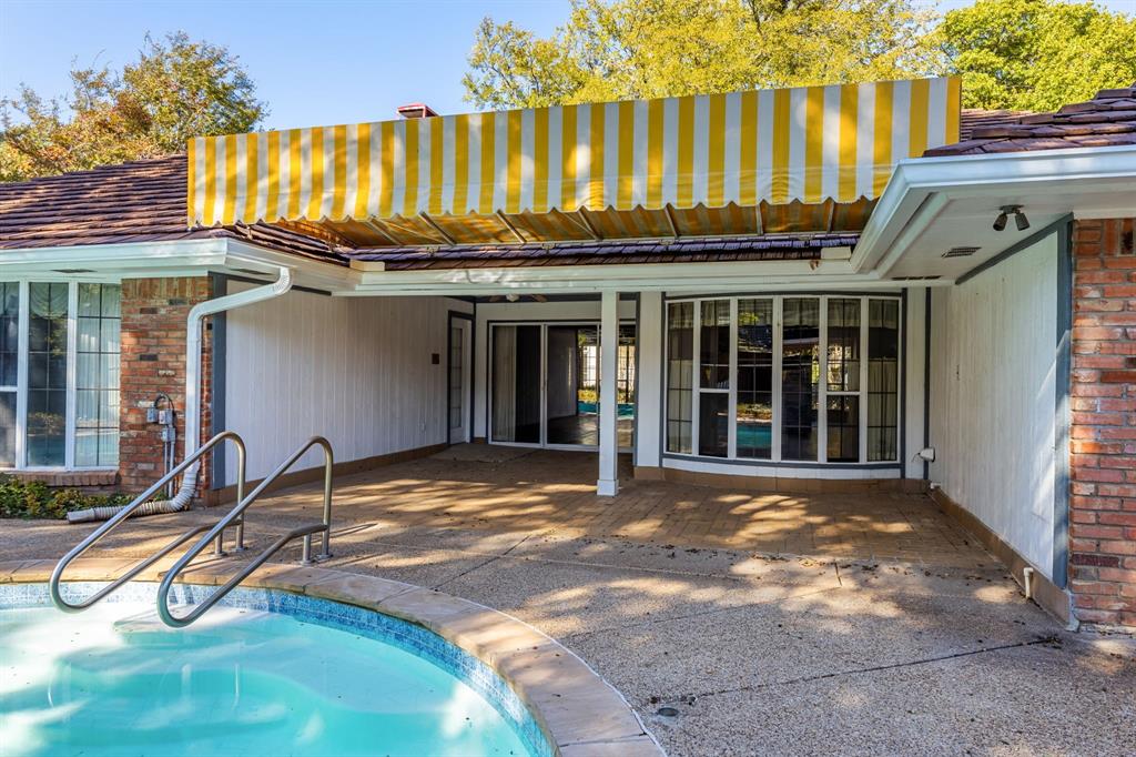 2002 Shadow Ridge Drive