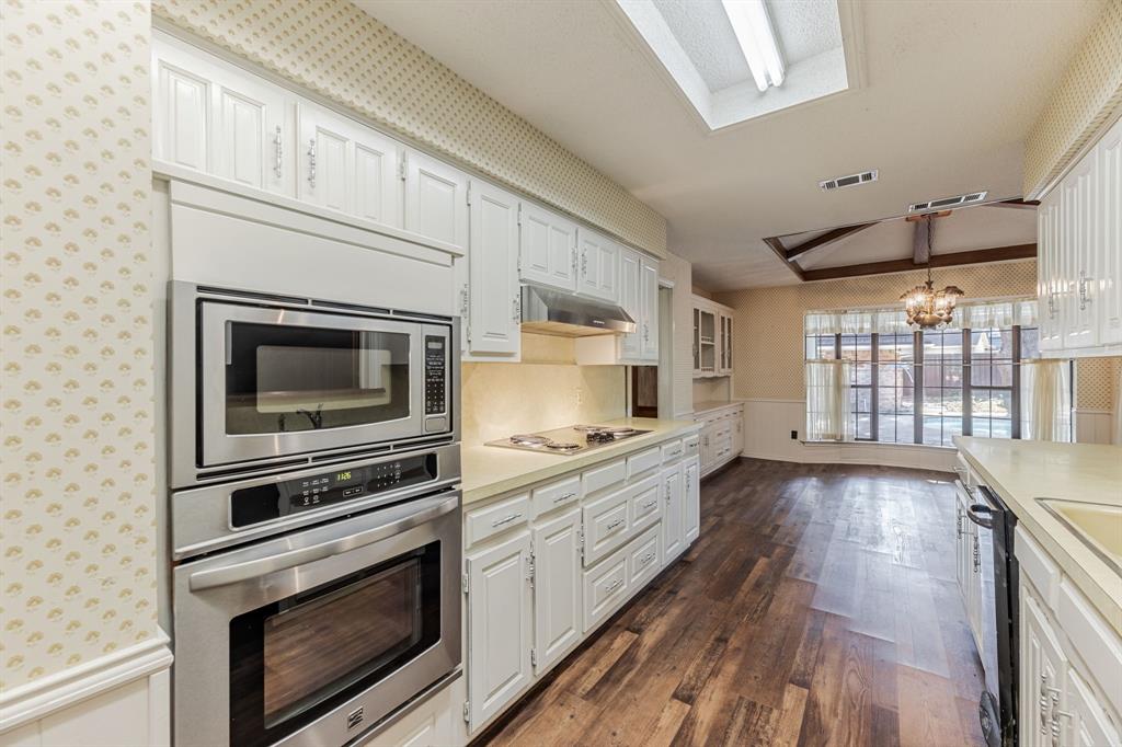 2002 Shadow Ridge Drive