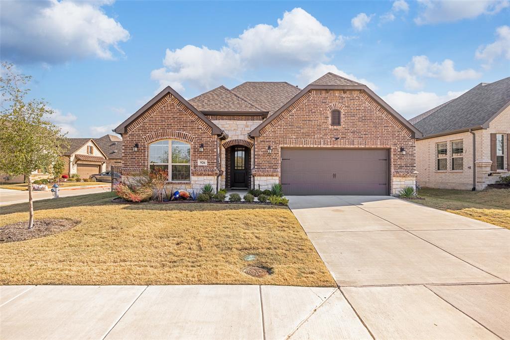 926 Sendera Lane