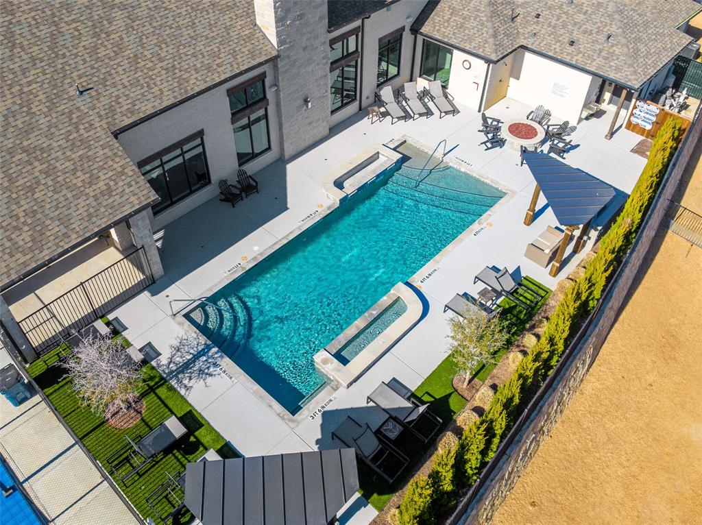 926 Sendera Lane