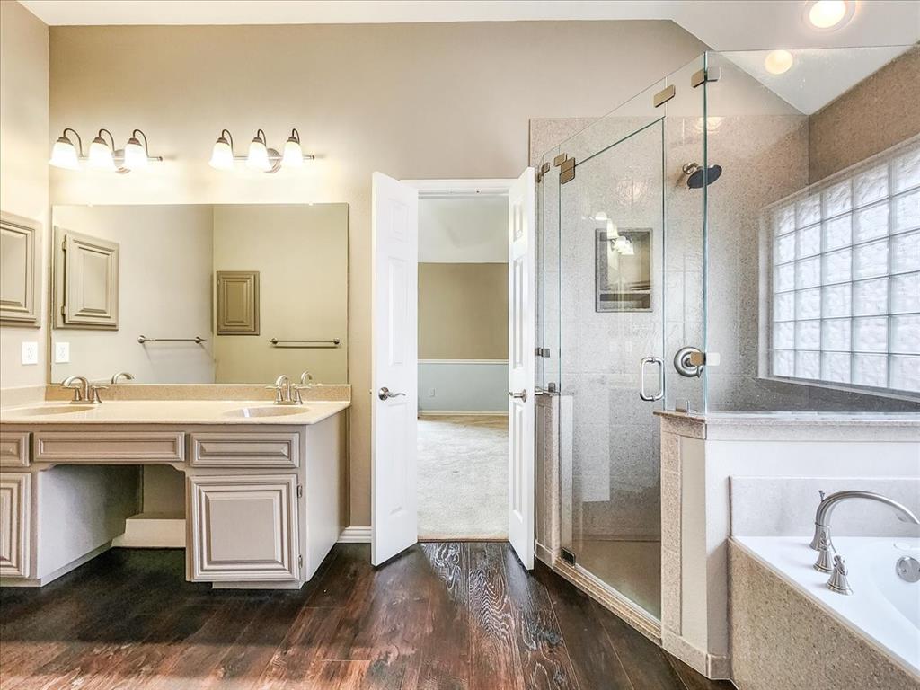 2407 Hedgeapple Drive