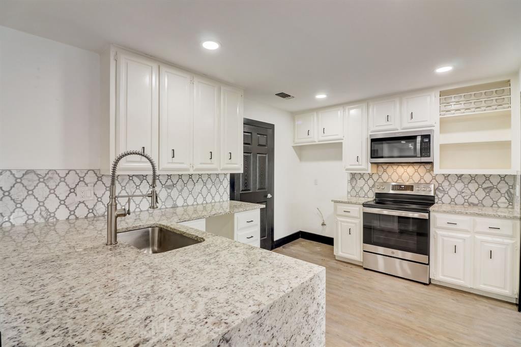546 Yacht Club Drive