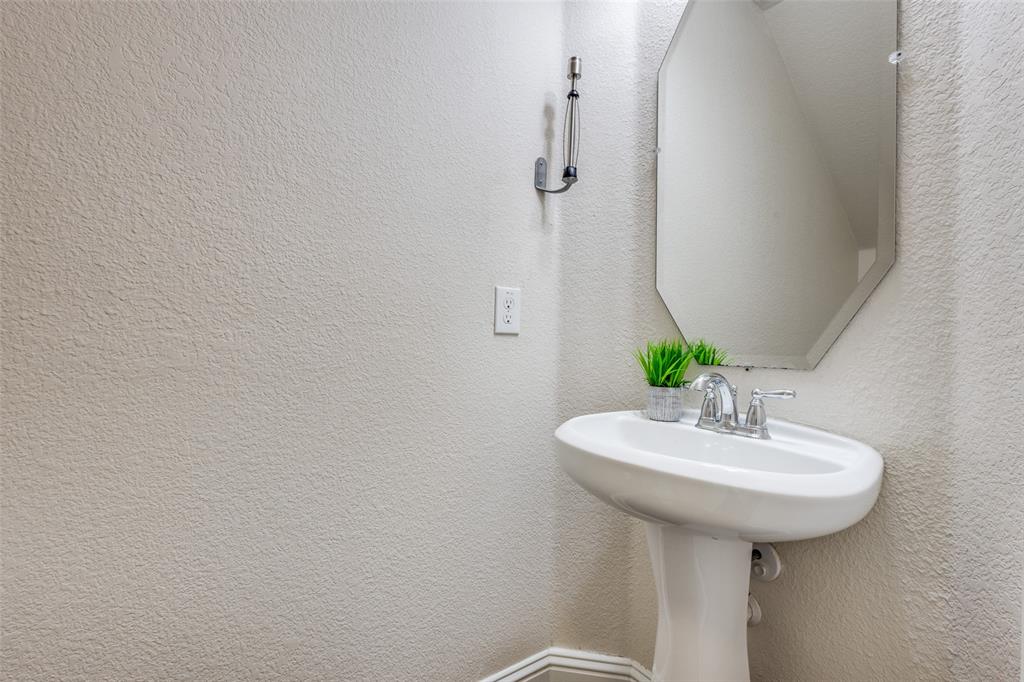 1400 Nacogdoches Trail