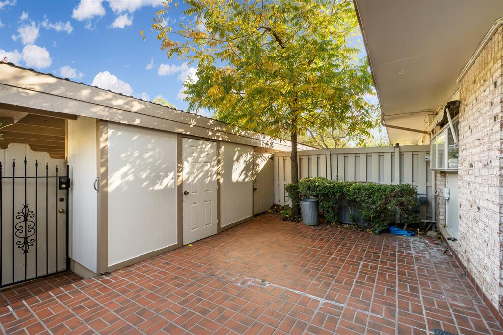 228 Westview Terrace