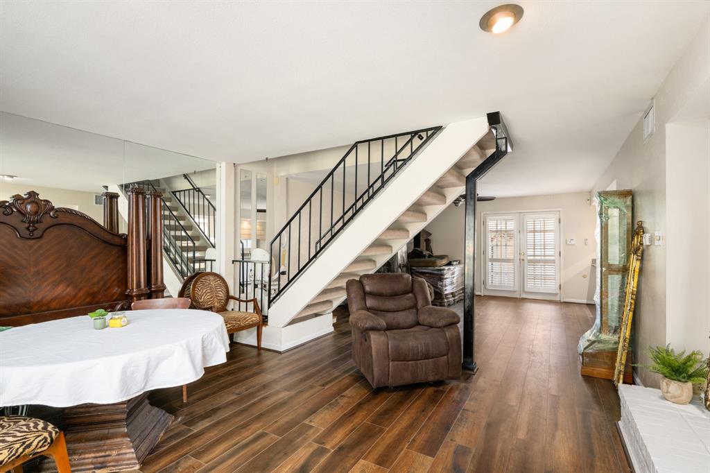 228 Westview Terrace