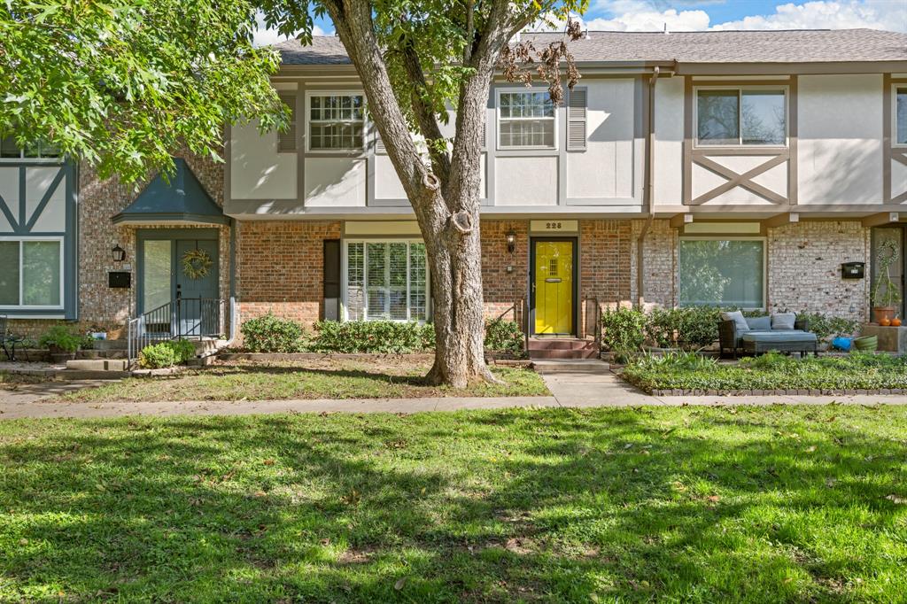 228 Westview Terrace