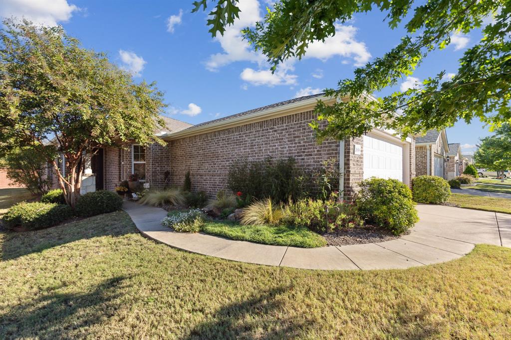 2638 Honeybee Lane