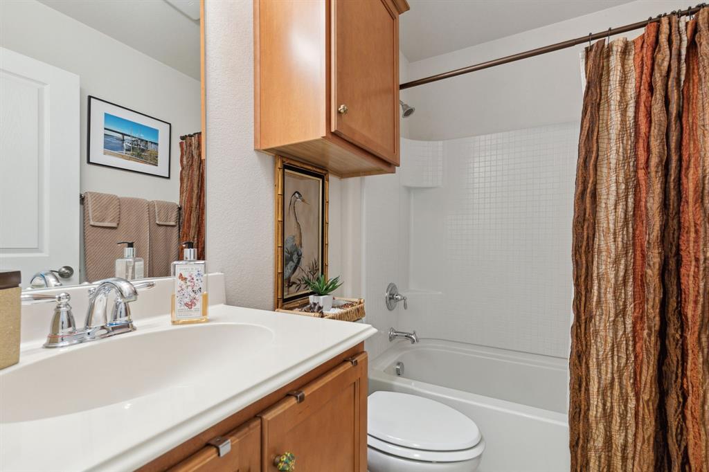 2638 Honeybee Lane