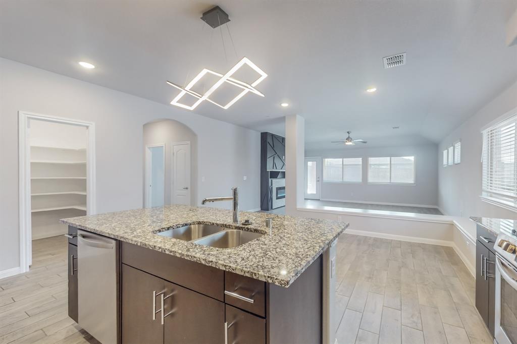 1260 Coyote Ridge