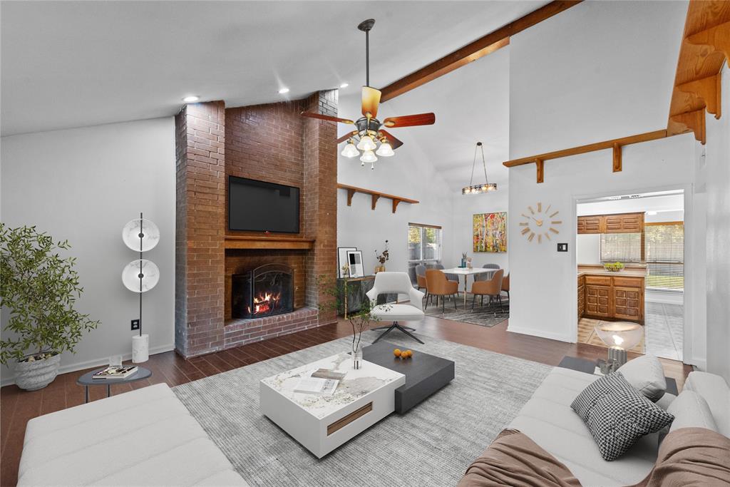 8782 Marilyn Drive