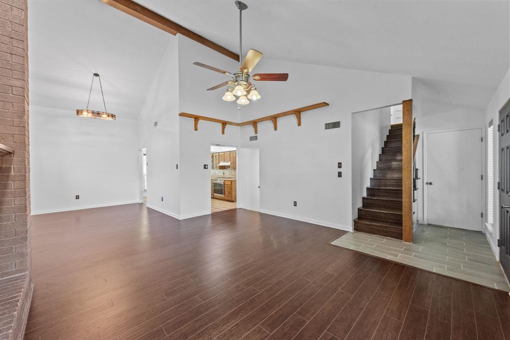 8782 Marilyn Drive