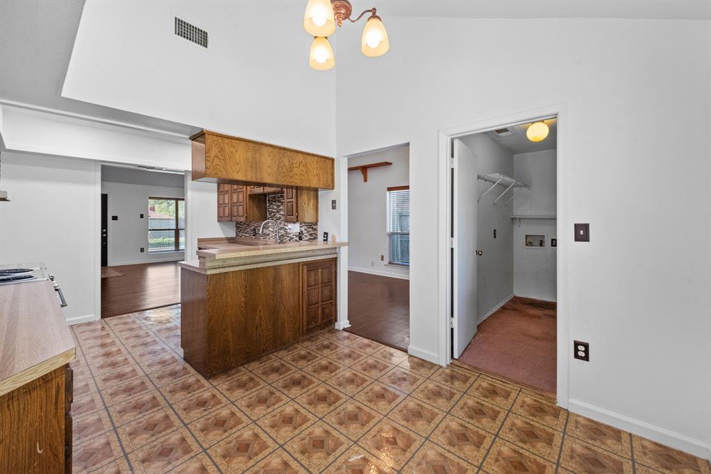 8782 Marilyn Drive