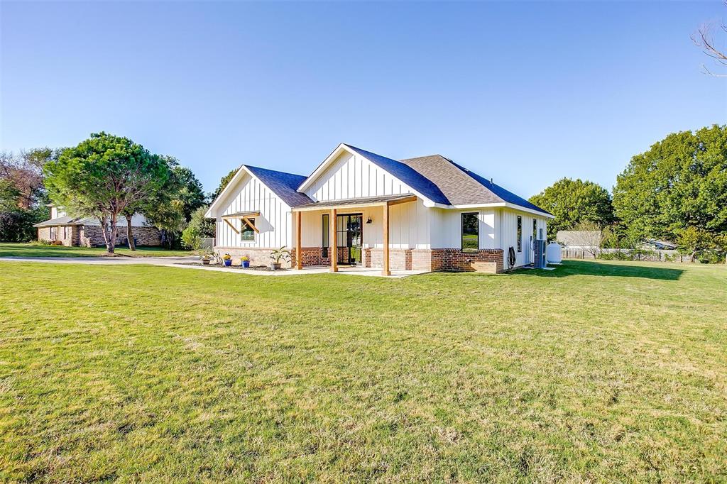 636 Donna Court