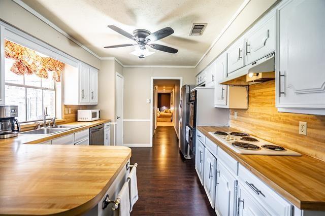 1916 Macao Place