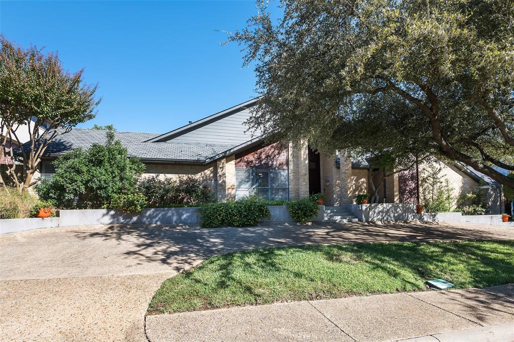 9227 Moss Haven Drive