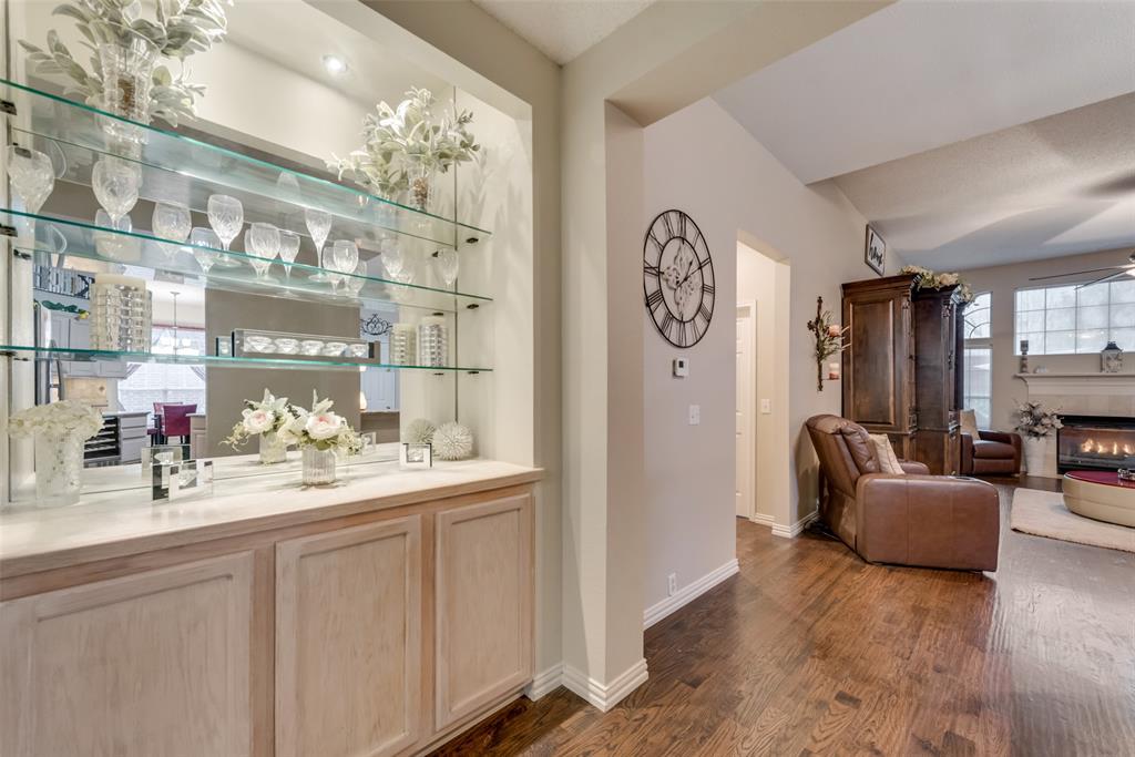 7001 Cinnabar Drive
