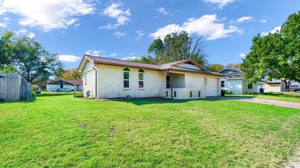 717 Meadowview Drive