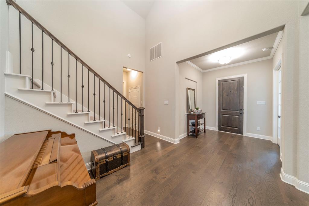 1925 Monteverde Court