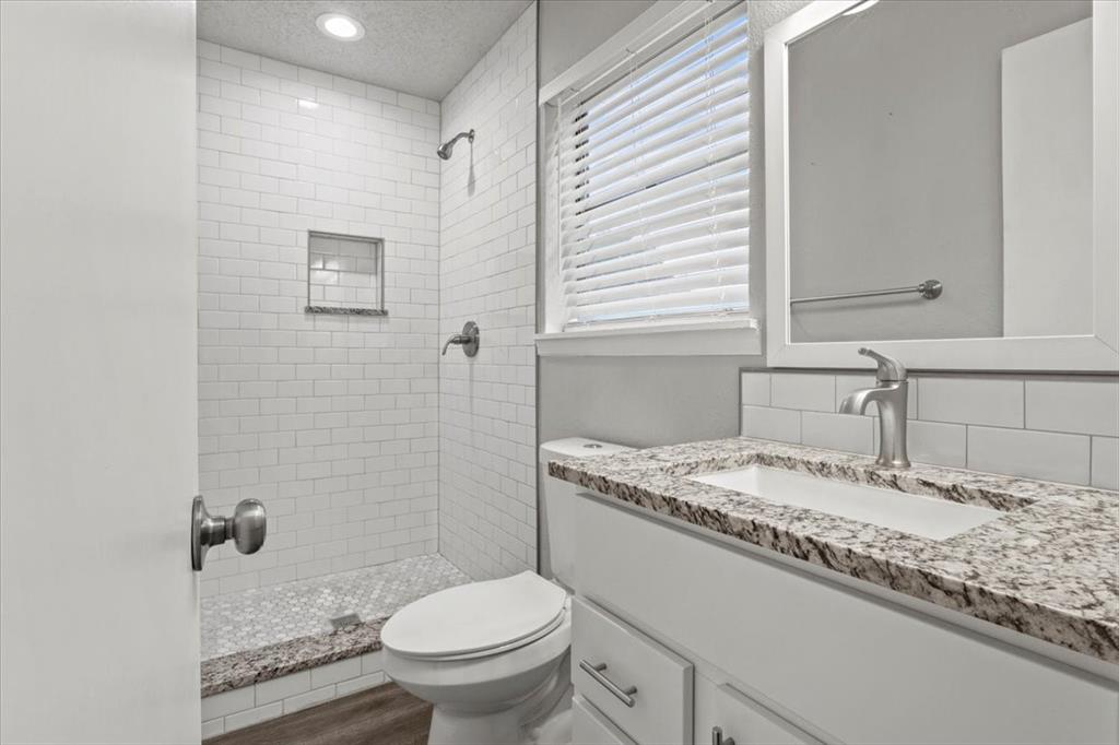 501 Barkridge Trail