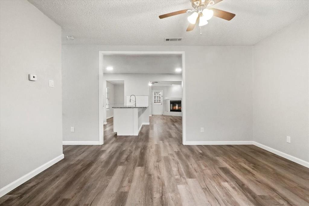 501 Barkridge Trail