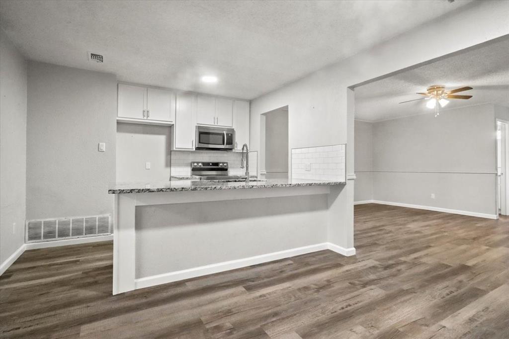 501 Barkridge Trail