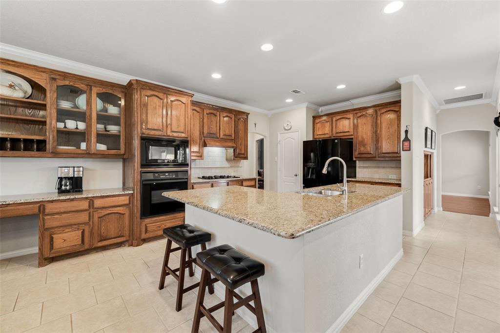 8942 Kingston Court
