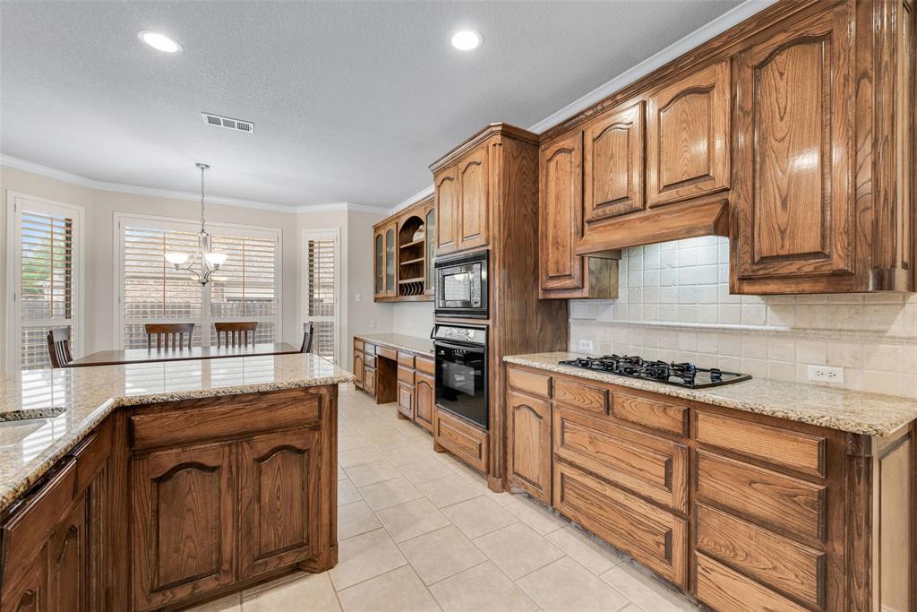 8942 Kingston Court