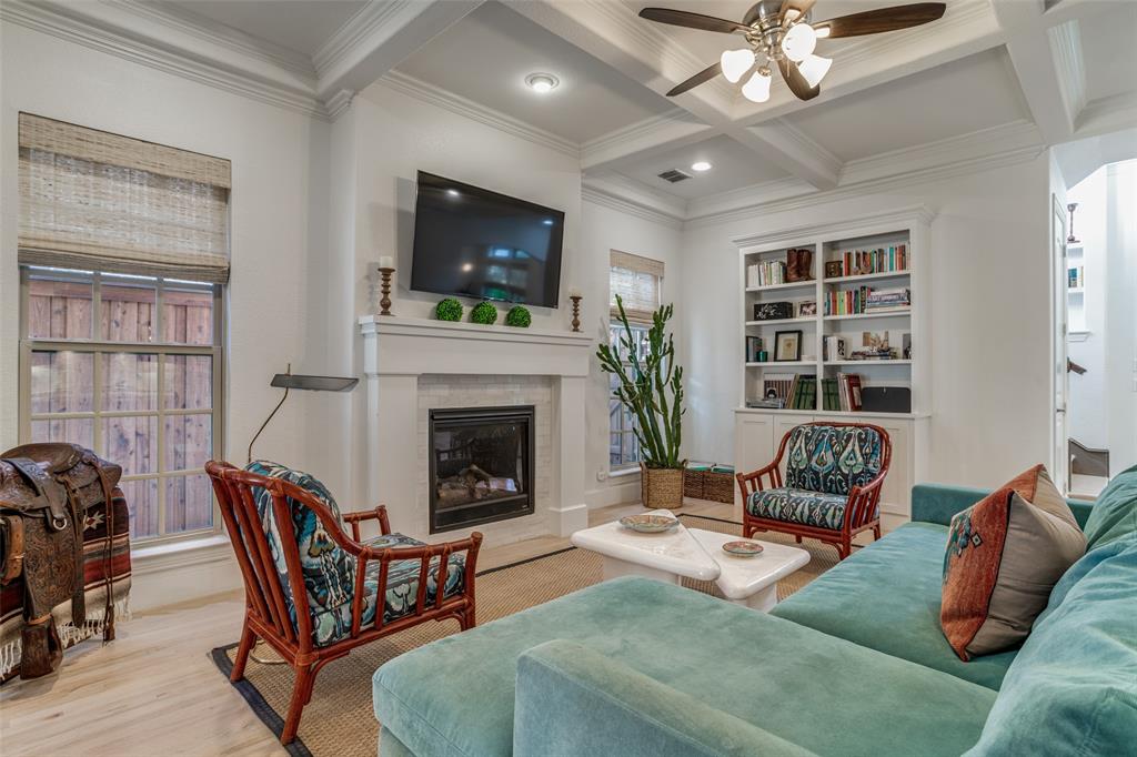 964 Shadyside Lane