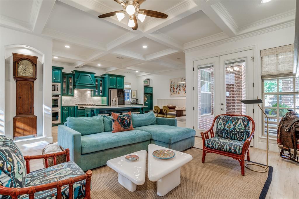 964 Shadyside Lane