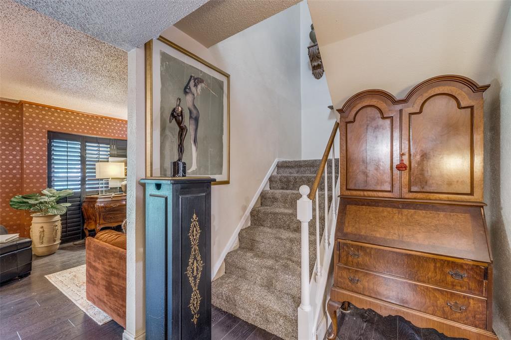 212 Westview Terrace