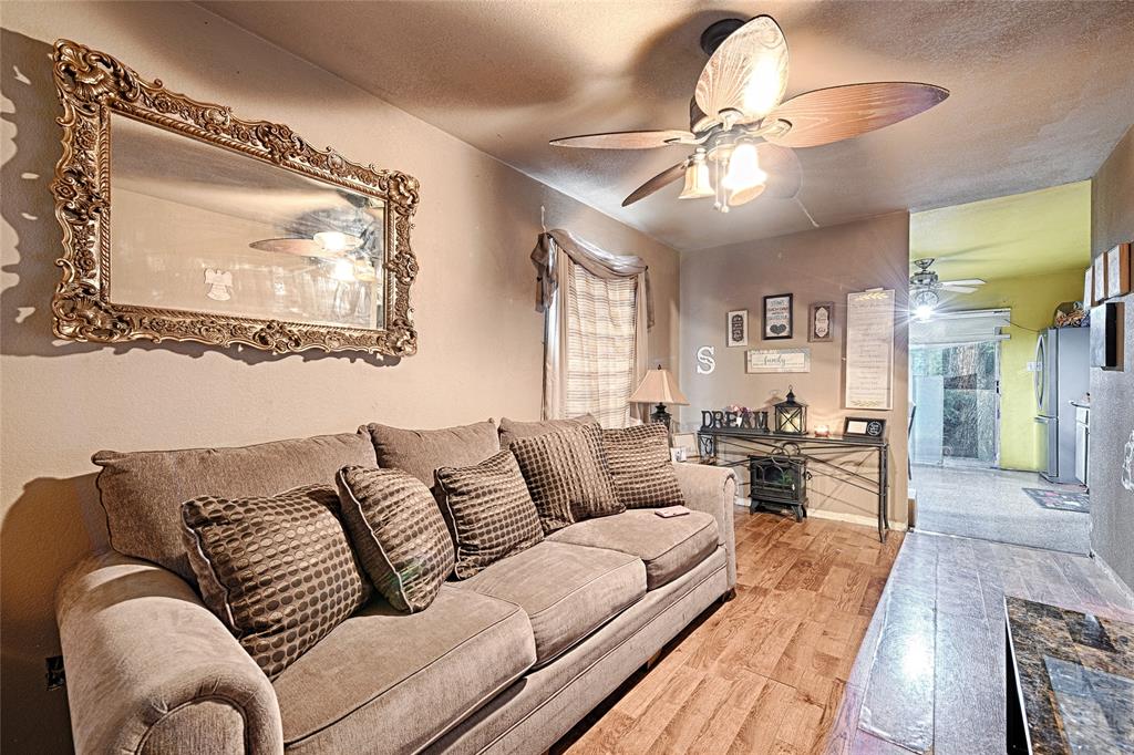 222 S Acres Drive