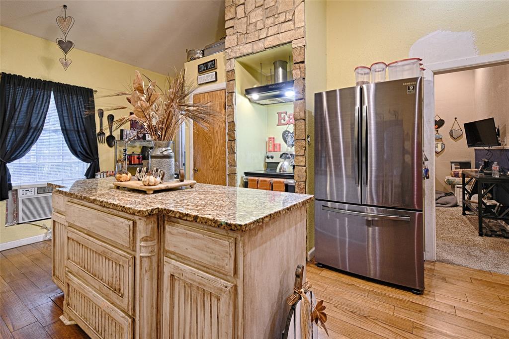 222 S Acres Drive