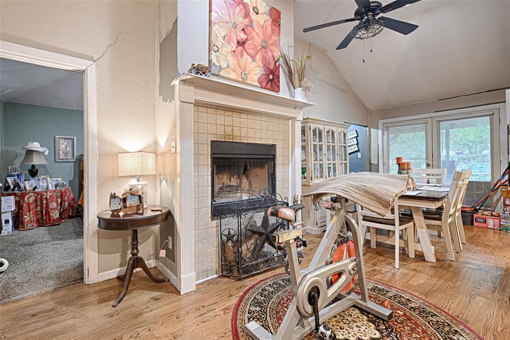 222 S Acres Drive