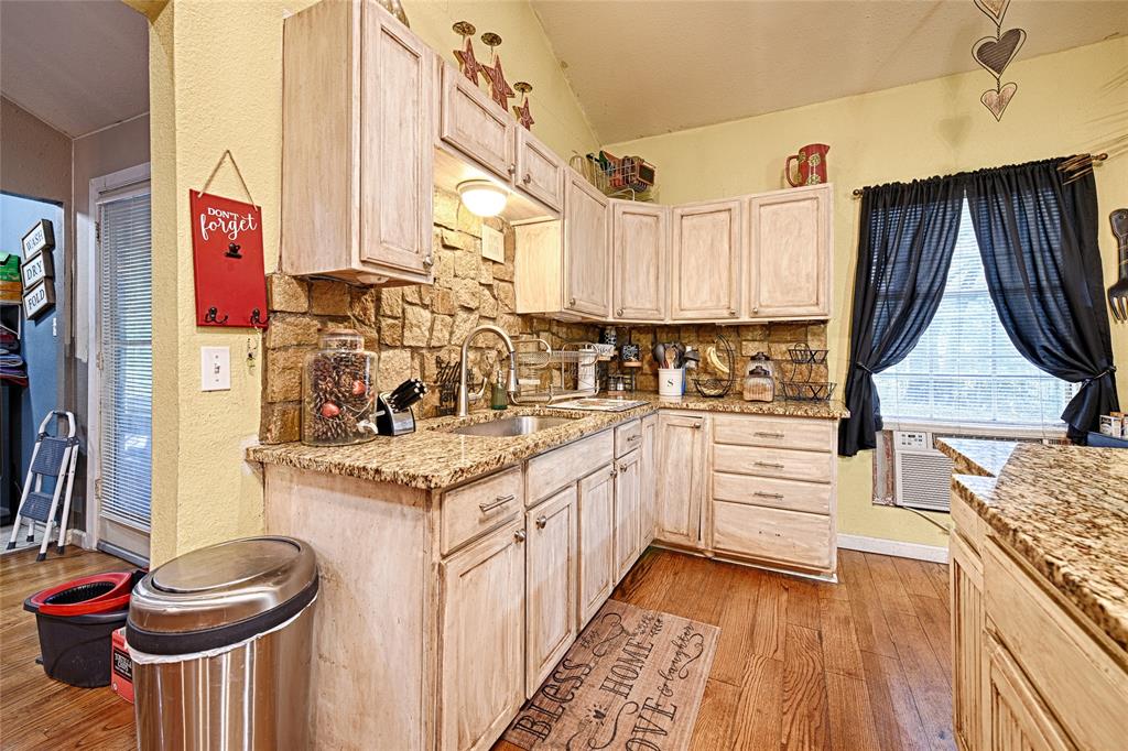 222 S Acres Drive