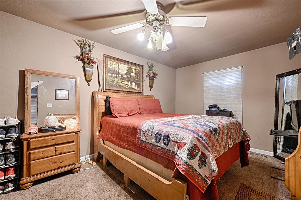 222 S Acres Drive