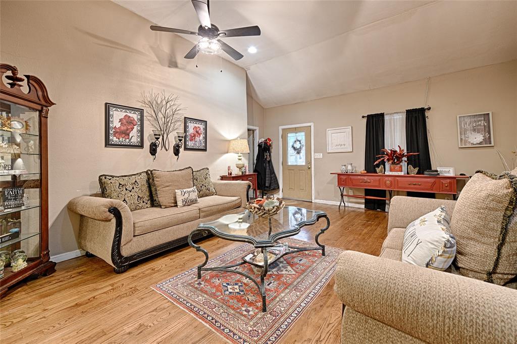 222 S Acres Drive