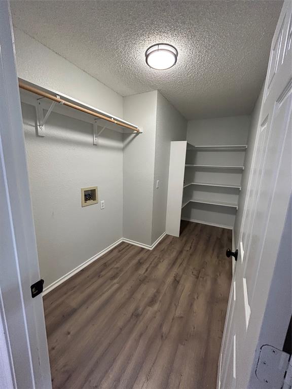 4313 Waterside Court